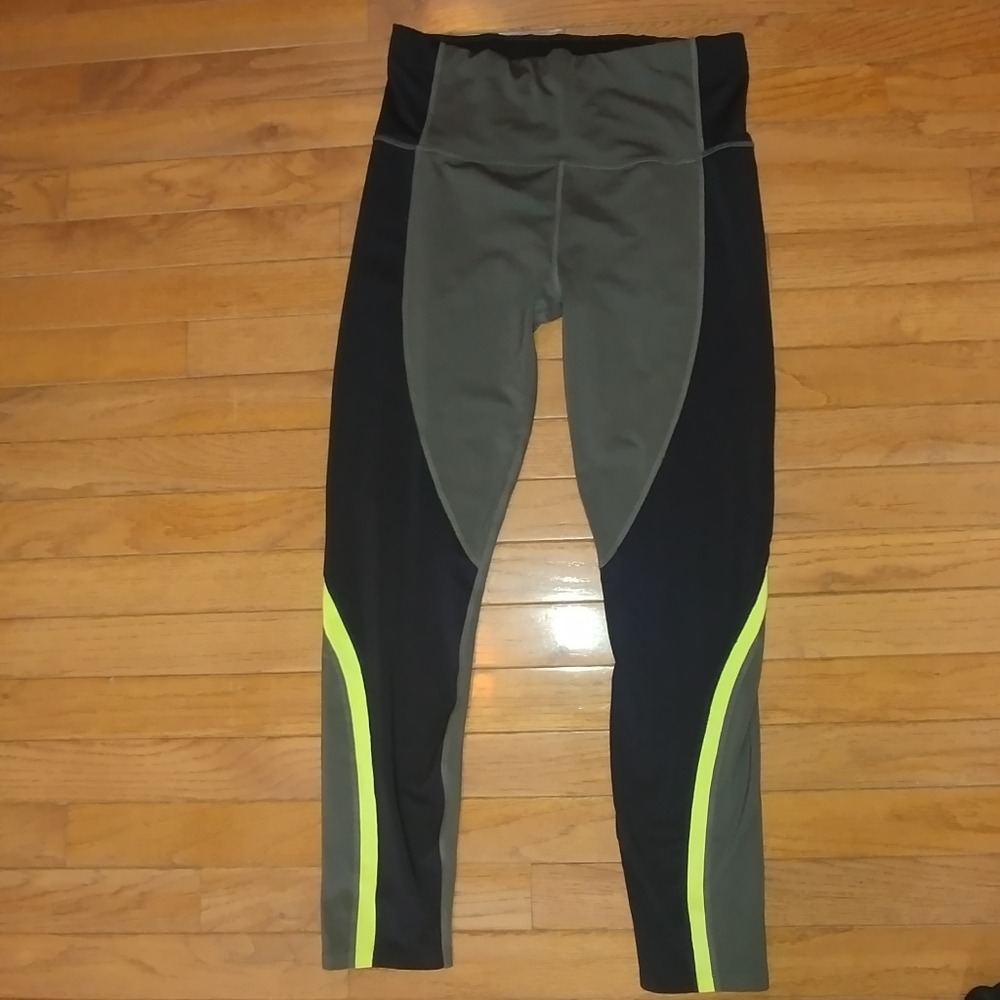 Athleta Spar Colorblock 7/8 Leggings Size M EUC